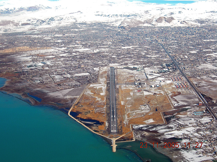 VAN HAVAALANI PAT SAHALARI ONARIMI, APRON GENİŞLETİLMESİ VE PİST SONU DÖNÜŞ CEBİ YAPILMASI